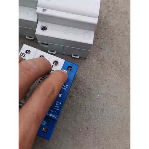 〔议价-可维修〕.. OBO4P防雷浪涌保护器四级正品