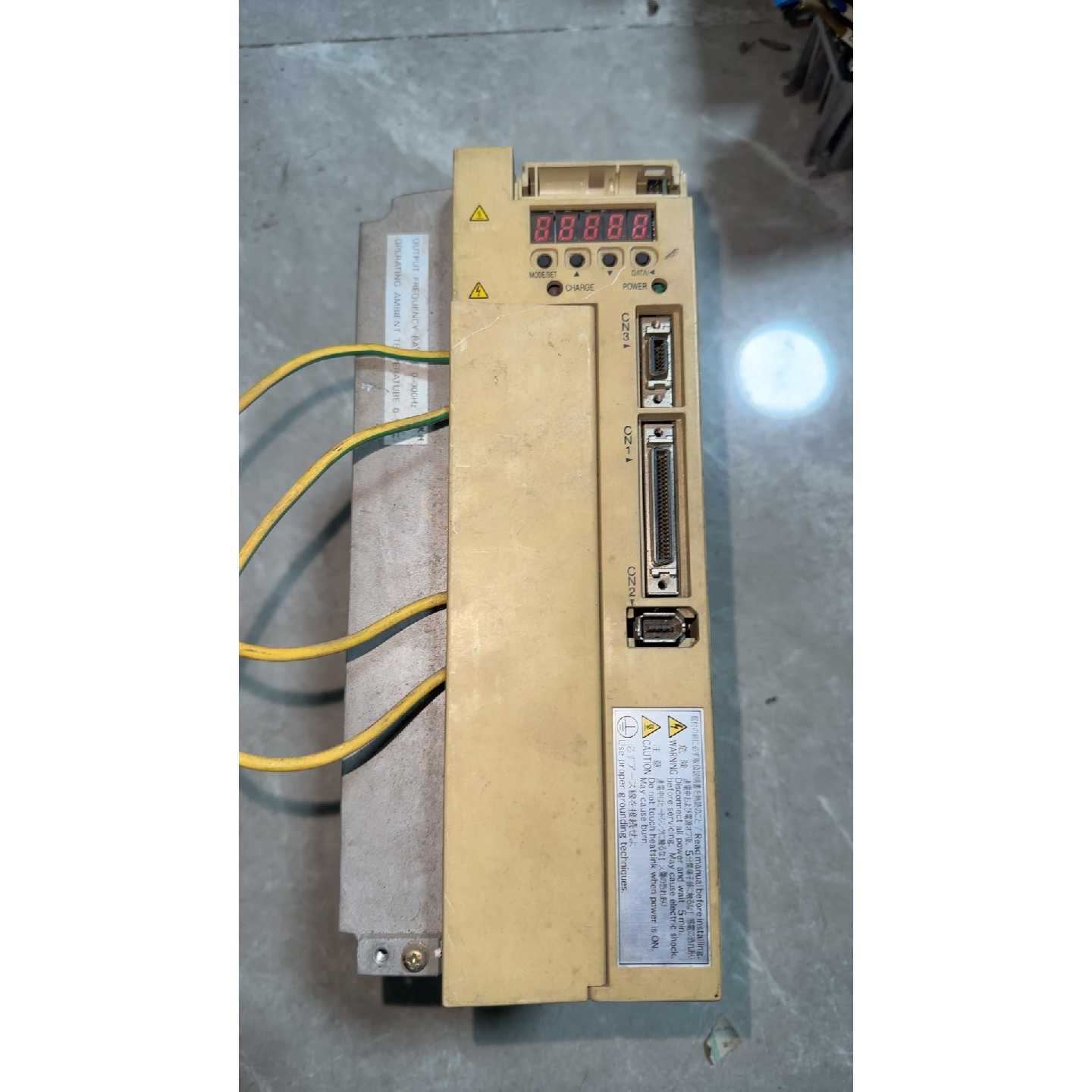 议价驱动器SGDM30ADA拆机货实物照片外壳破损维修图片