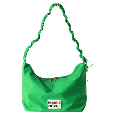 多巴胺绿色尼龙褶皱单肩斜挎包