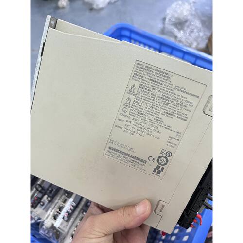 议价安川伺服SGPMS2R5A30ASGMMS04ADC6维修