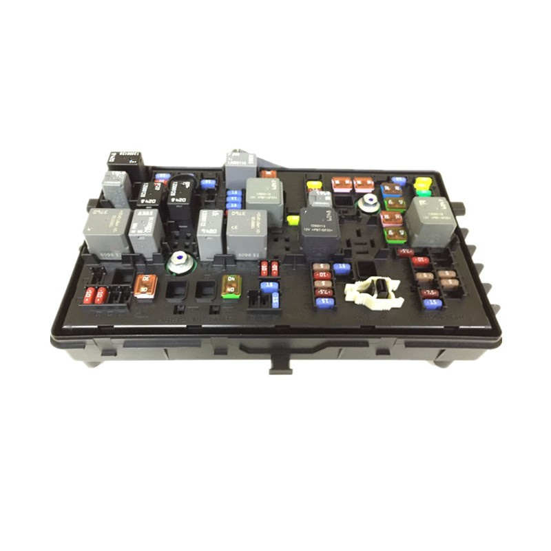 适用于新老君威君越GL8凯越科鲁兹英朗保险丝盒总成继电器盒总成