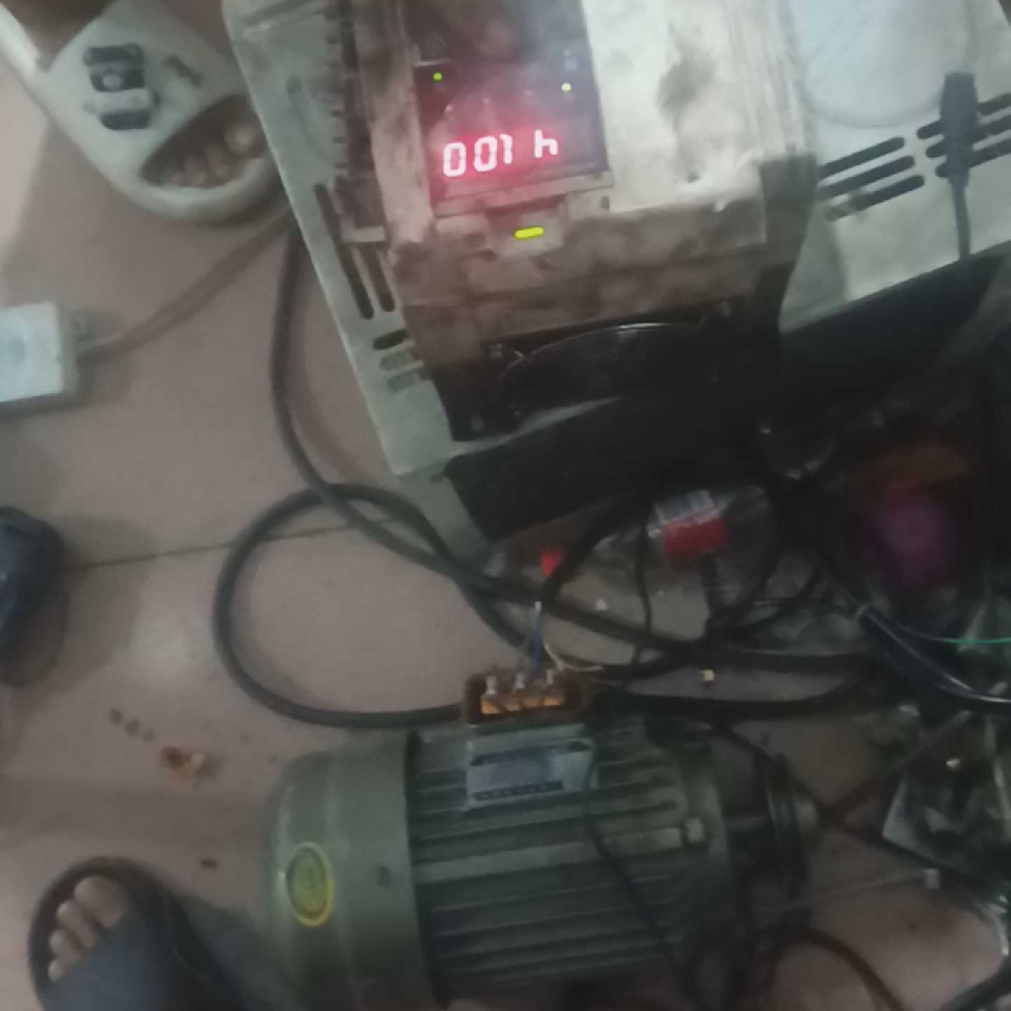 正弦变频器EM630-011-3B，11KW，已改成220V图片