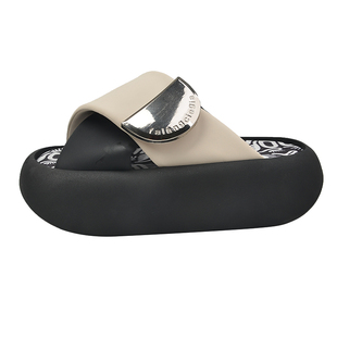 绝美厚底增高凉拖鞋女夏外穿高级感2026新款配裙子外出海边沙滩鞋