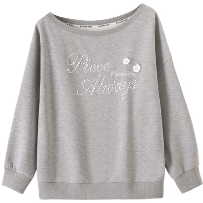 BANANA BABY2026年春季新款字母珍珠烫立体花朵斜肩露肩卫衣T恤女