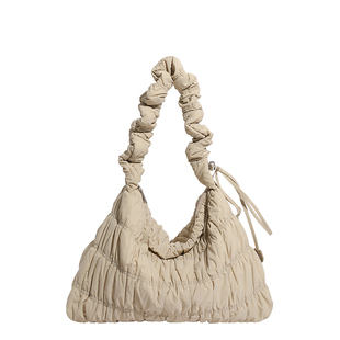 韩国小众新款单肩包大包女棉服泡泡褶皱包云朵斜挎包