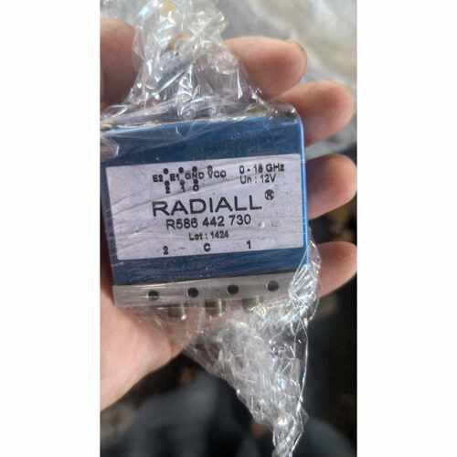 RADIALL R586 442 730射频同轴开关