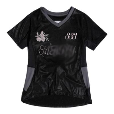 eihey诶嘿贴钻字母V领短袖