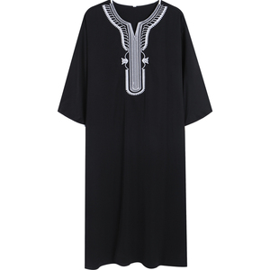 中东迪拜阿拉伯男士长袍刺绣民族服饰摩洛哥袍子宽松Muslim Thobe