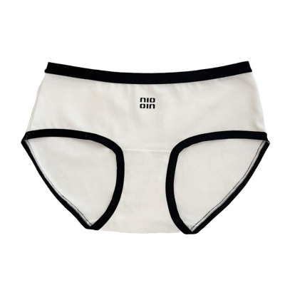 健康舒适纯棉女生内裤中腰包臀