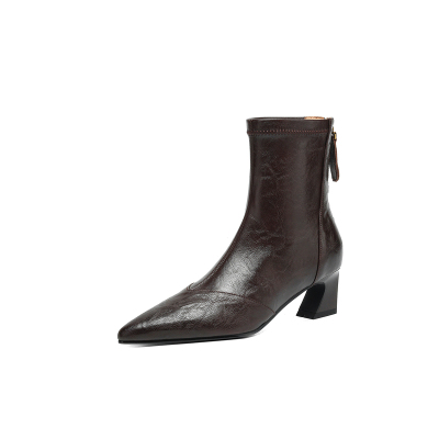 复古羊皮尖头软底高跟短靴女