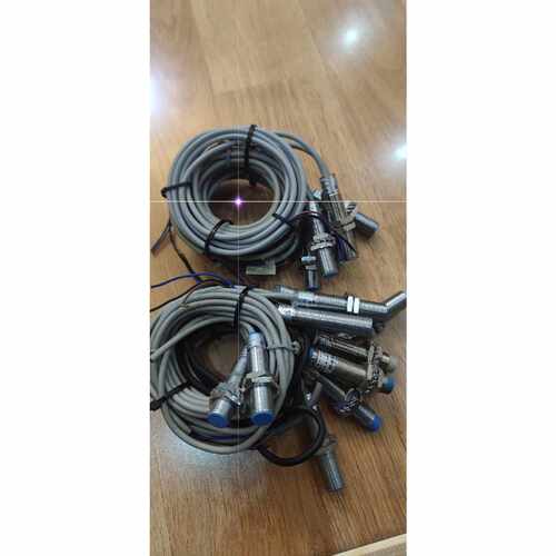 询价下单打包安特普15个接近开关:J0218-2ZPA有几个线短