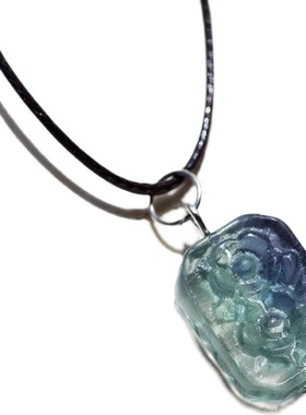 天然彩萤石雕件小吊坠项链锁骨链