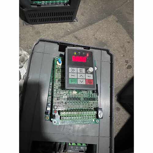 议价易驱ED3100变频器CPU主板，功率7.5KW，二手拆机，