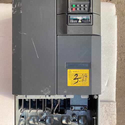 西门子变频器 6SE6440-2UD32-2DB1拆机，功能