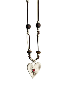 小众设计复古爱心吊坠项链