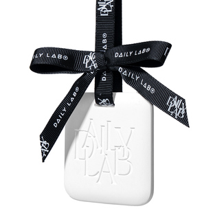 DAILYLAB车载香薰新款香水出风口8cm车挂饰摆件香氛香膏衣柜去味