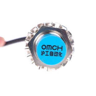 HLJ18A3 三线NPN常开24V 36V传感器 沪工A级防水接近开关