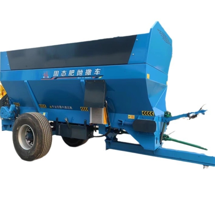 牛羊粪便撒粪车不漏肥四轮抛粪机8方蛟龙出料固态出粪设备