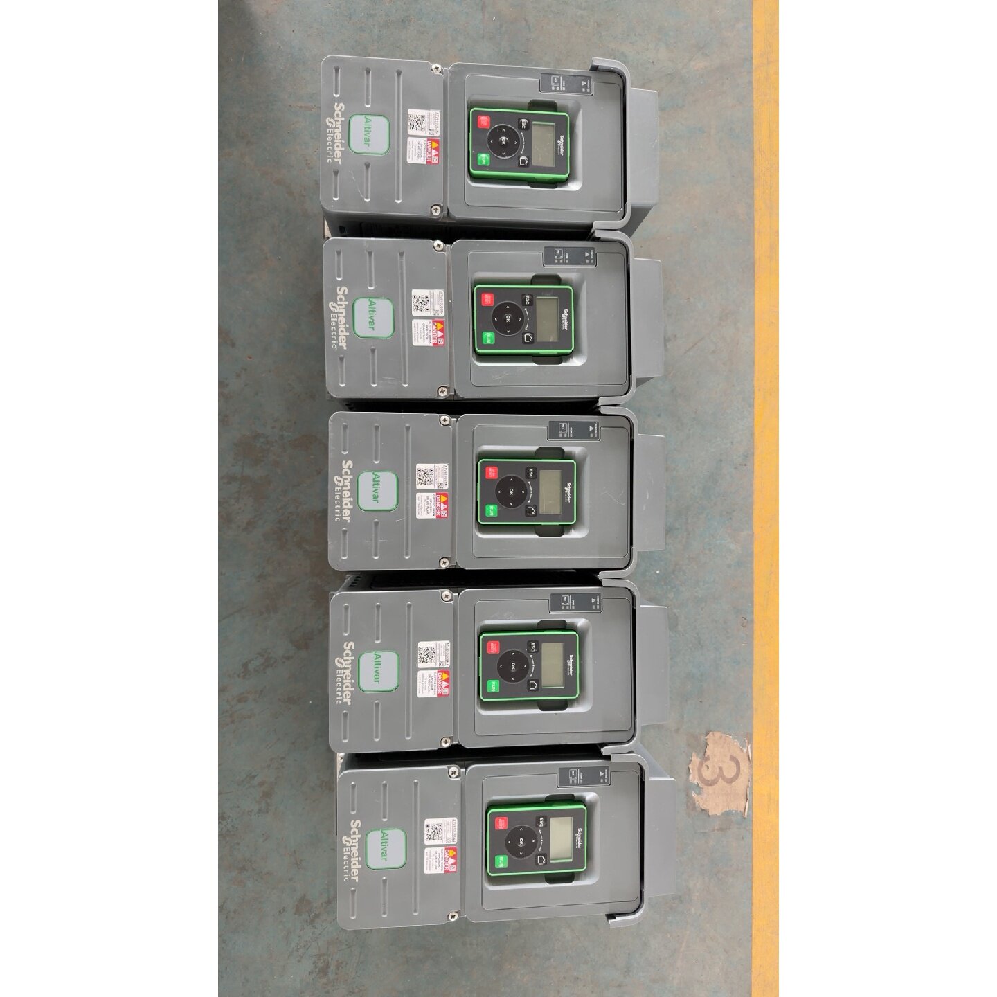 【请询价】ATV610U55N4变频器ATV610U系列5