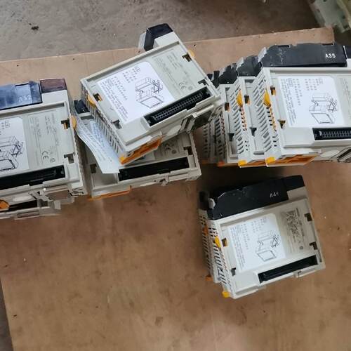 议价omrom，cqm1-0c222两个，id21210个，