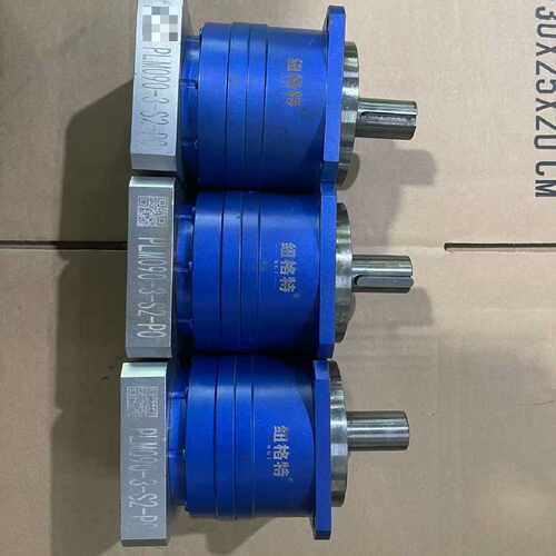下单前咨询几乎全新纽格特NEWGEAR行星减速机，型号PLM090-3