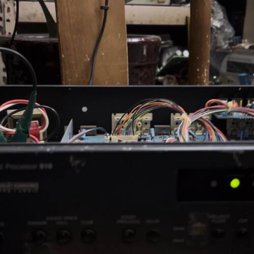 【请询价】NAD 910环绕声解码处理器。实物看图吧，外观有使用痕