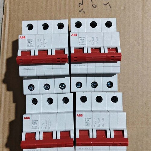 要询价---SED20332AABB3P断路器正品剩3个没有维修617