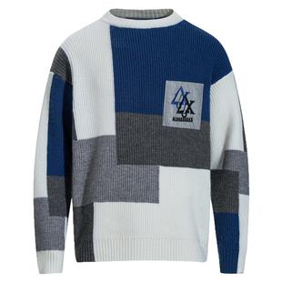 From Mars Wear a casual contrasting sweater and lazy sweater