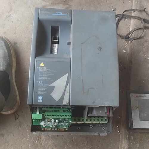 询价西威变频器11KW，AVY3110-KBL AC4-0，实物