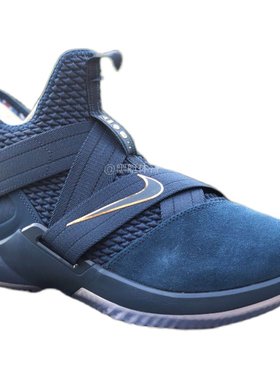 战士12代篮球鞋耐克NIKE