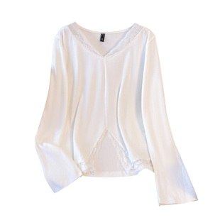 胖mm大码春装上衣绝美巨好看蕾丝拼接针织衫不规则开叉宽松V领T恤