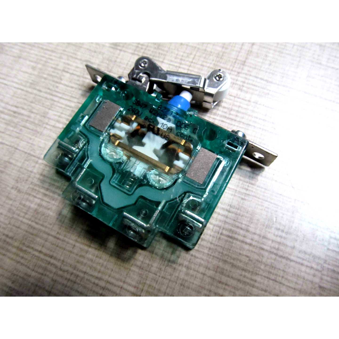 议价S847W2A2a 正品德国沙尔特保SCHALTBAU 速动开关 微动开关