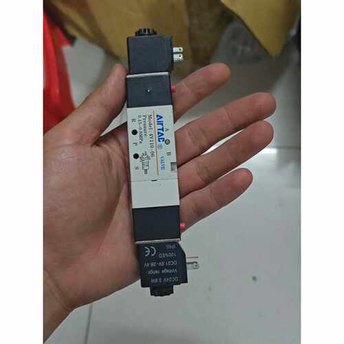 议价亚德客电磁阀4V130C06DC24V三位五通维修