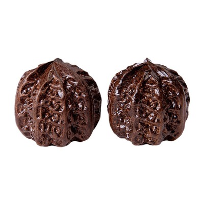 沉香木核桃健身手球手玩把件