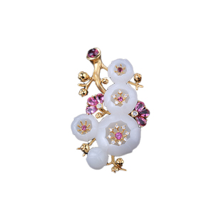 白玉梅花吊坠 天然和田玉一级白红宝石18K金钻石项坠女八月里珠宝