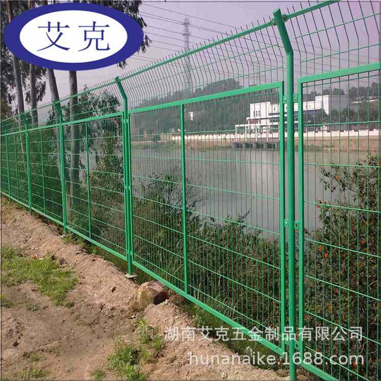 护栏网 圈地围山果园园林围网养殖 隔离网高速公路框架围栏