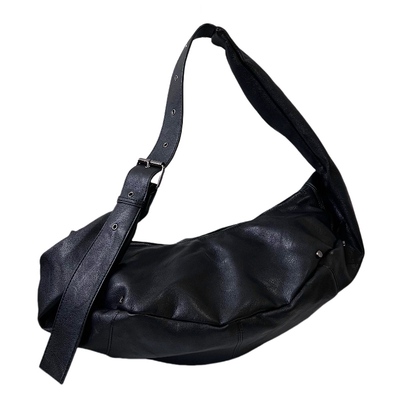 BINGBONG克拉克森复古牛角包