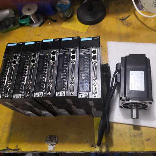 〔议价-可维修〕伺服电机750W 驱动器IS620NS5R5l 电机