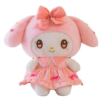 粉色美乐蒂公仔玩偶女孩抱着睡觉