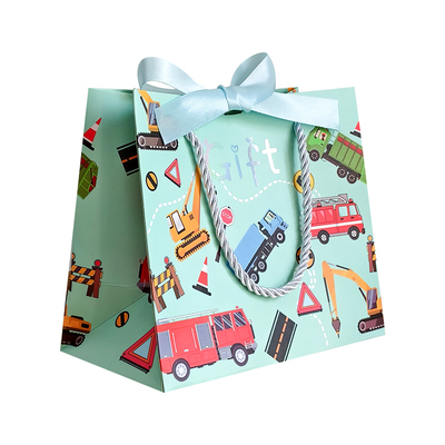男孩过生日礼品袋幼儿园儿童节日伴手礼物纸袋男生玩具手提袋子
