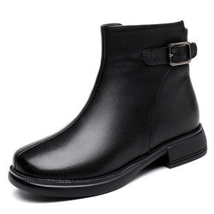 中年女士短靴真皮软底加绒皮鞋加厚保暖妈妈棉鞋大码女鞋41冬鞋43