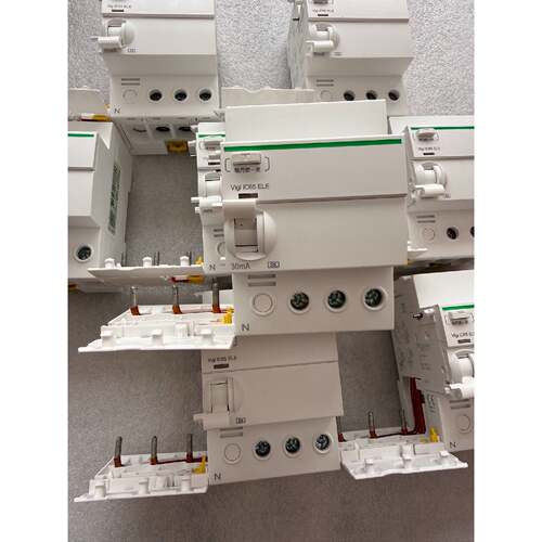 全新 Vigi iC65 ELE 3P40A漏电附件—议价