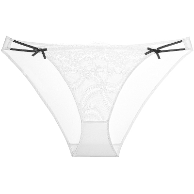 纯欲天花板心机显腿长蕾丝薄内裤