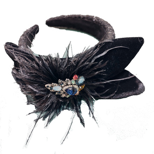 原创粉色侧边鸵鸟毛发卡女丝绒蝴蝶结发箍宽边压发带齿头箍镶钻