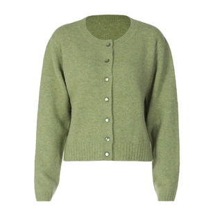 绿色显白排扣针织衫圆领长袖毛衣2026秋冬新款宽松显瘦短款上衣潮