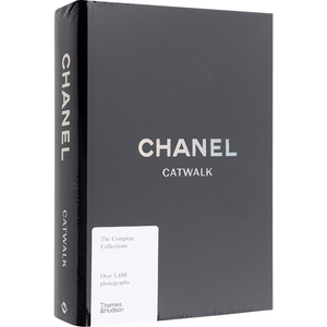 英文原版 Chanel Catwalk 香奈儿 T台秀 经典时尚服饰服装设计作品集 时尚艺术摄影作品 画册 画集 卡尔拉格斐 T&H