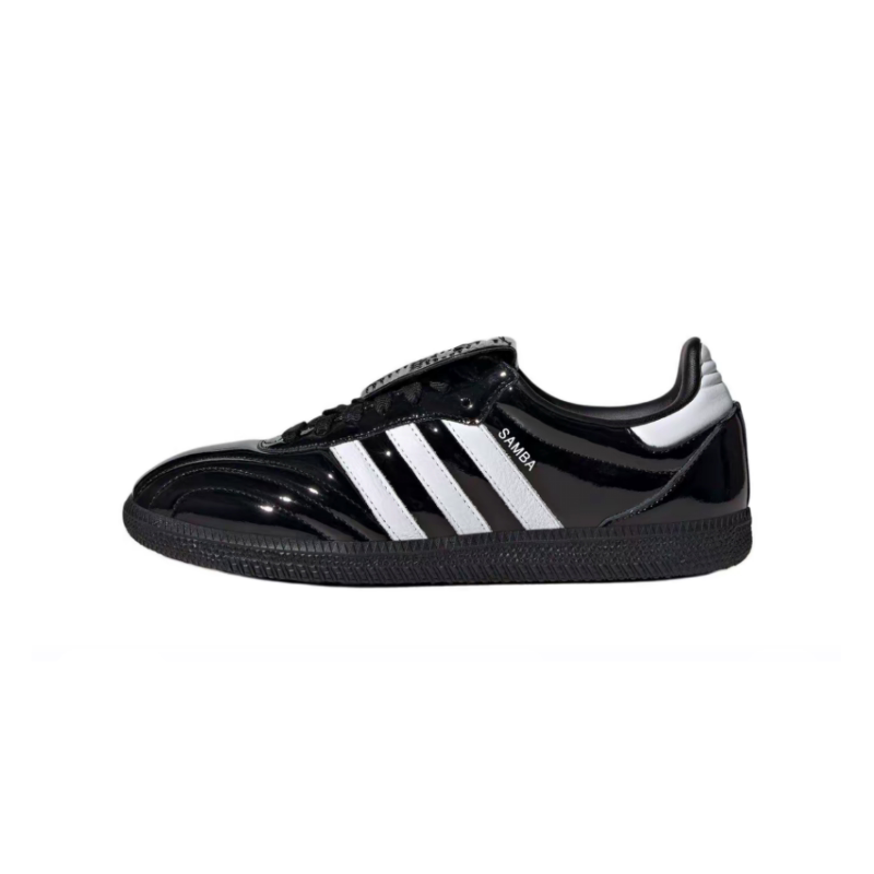 Adidas黑白女子薄底低帮休闲板鞋