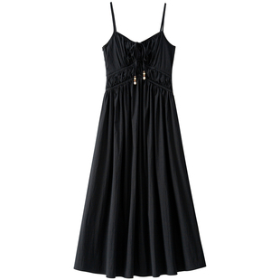 BANANA CICI2025年夏季新款气质简约褶皱收腰吊带A字连衣裙