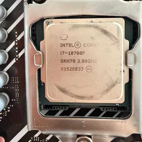 i7-10700F  2个 i5-7500  1个 i7-7