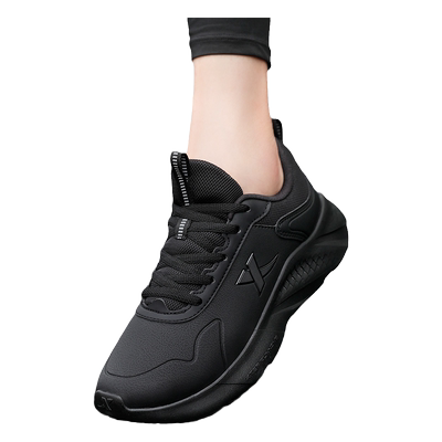 厚底跑步鞋黑色皮面防水女士特步